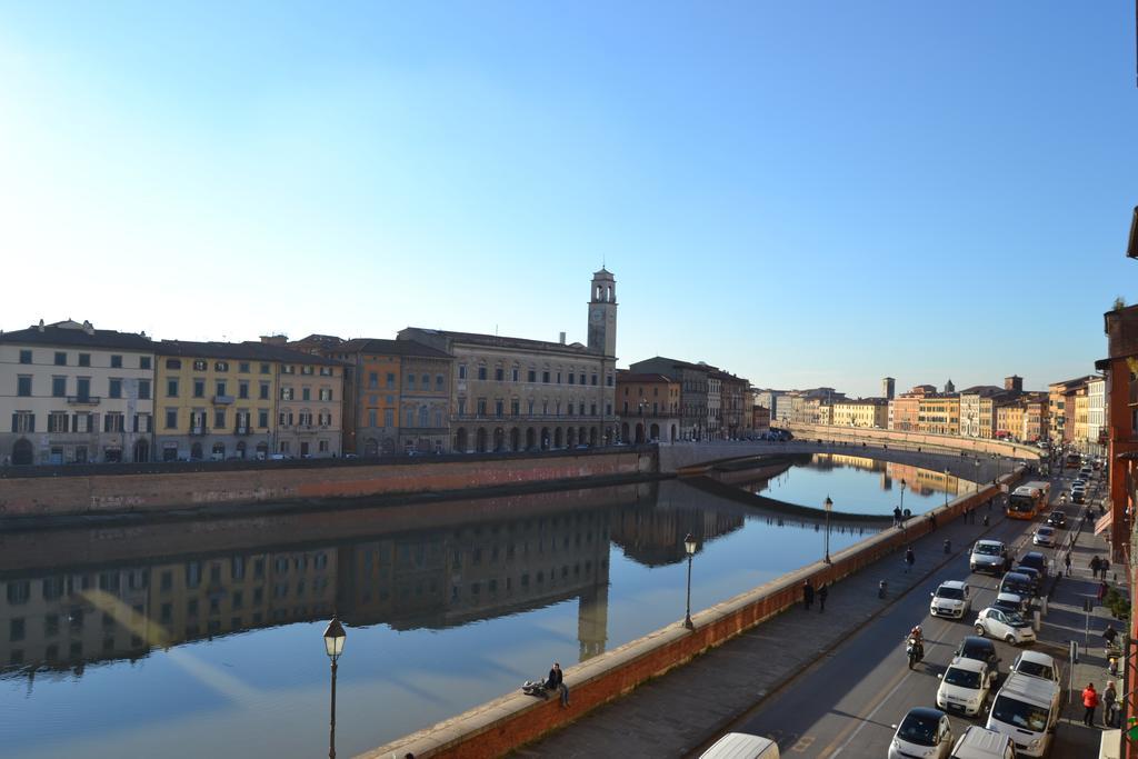 You & Me Pisa Luaran gambar